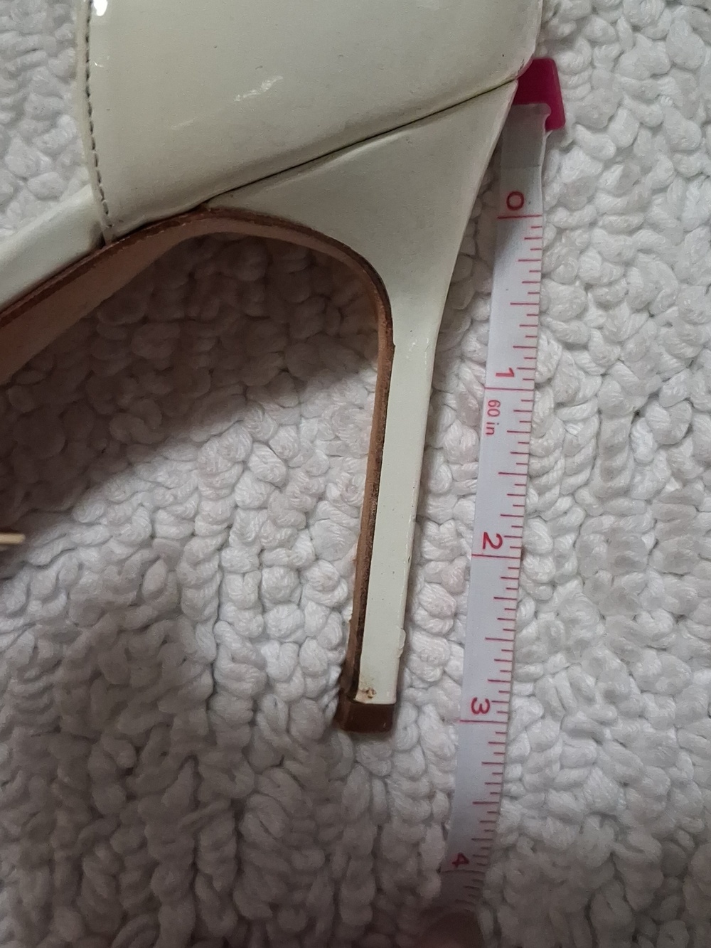 Manolo Blahnik Cream D'Orsay Open-Toe Stiletto Heels - Picture 9 of 9